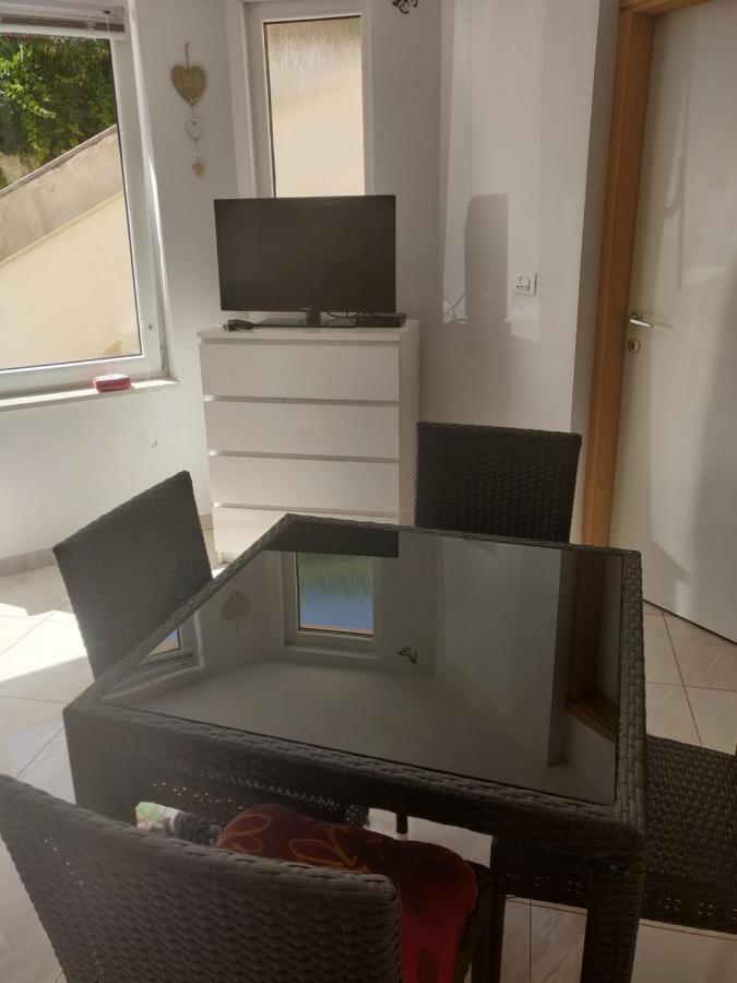 Ferienwohnung Letizia Banjole Exterior foto